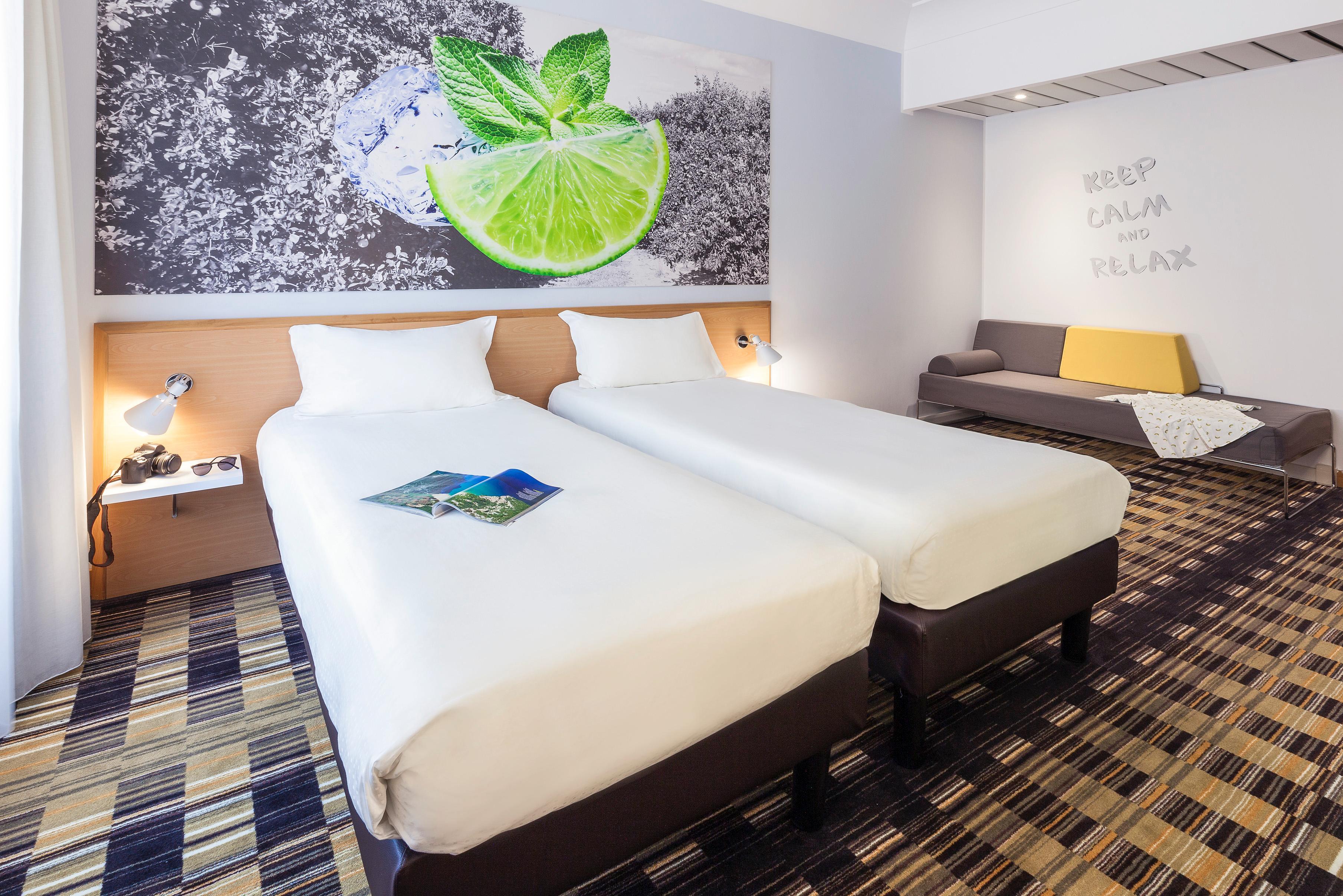 ไอบิส สไตล์ นาโปลี การิบัลดี Hotel เนเปิลส์ ภายนอก รูปภาพ