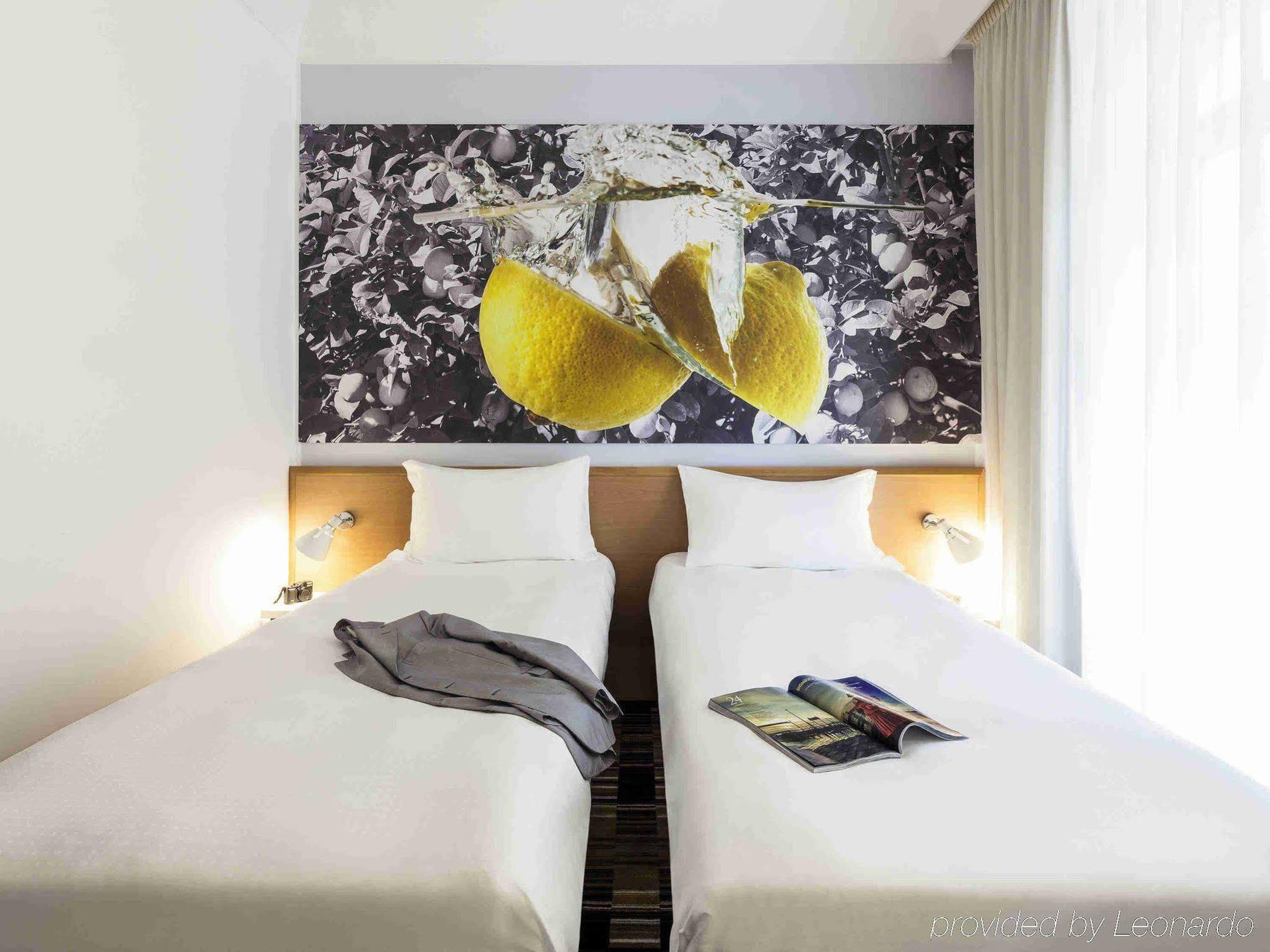 ไอบิส สไตล์ นาโปลี การิบัลดี Hotel เนเปิลส์ ภายนอก รูปภาพ